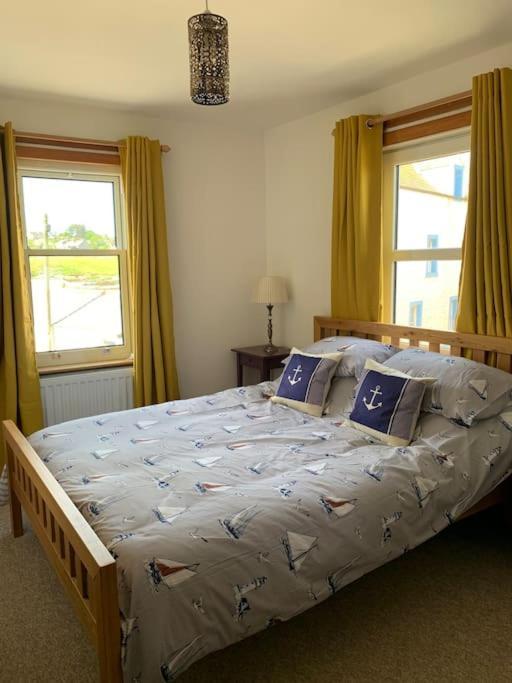 Cladach Cottage - Seafront Isle of Whithorn Екстериор снимка